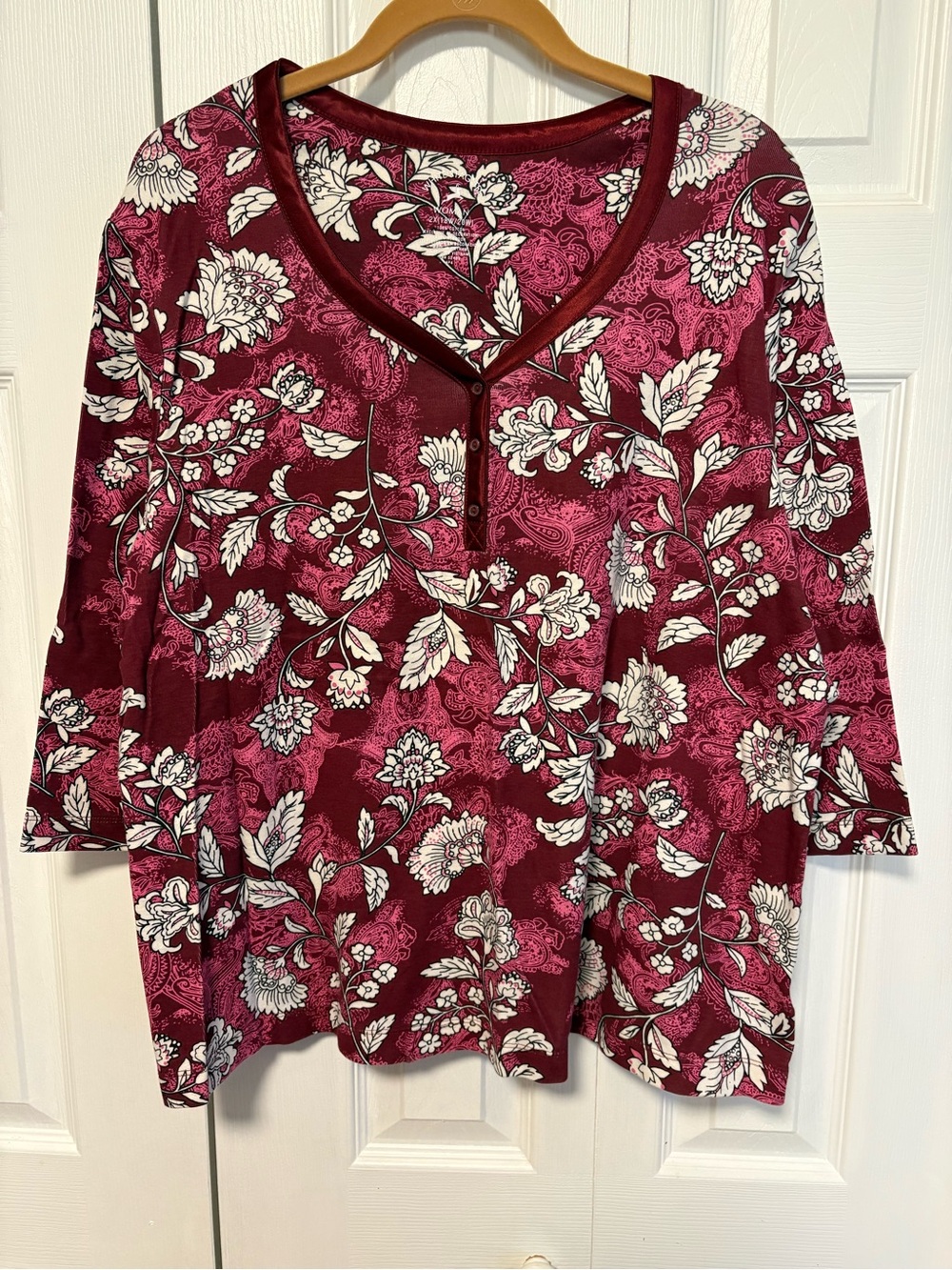 Floral V-Neck Tunic Top in Burgundy and White